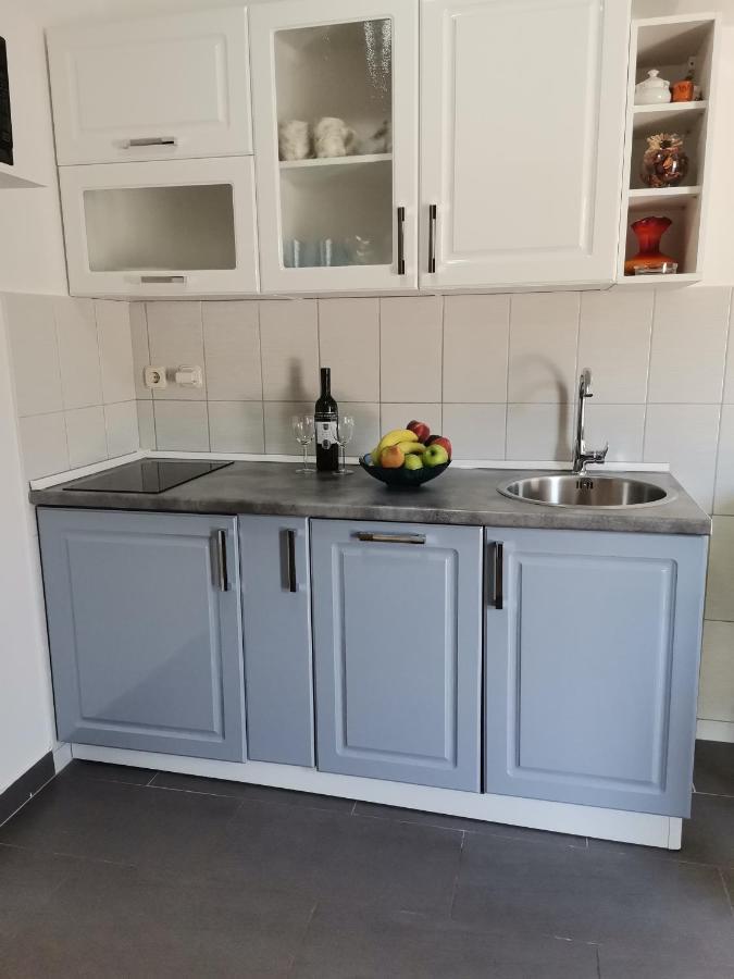 Apartments Zora Сень Екстер'єр фото