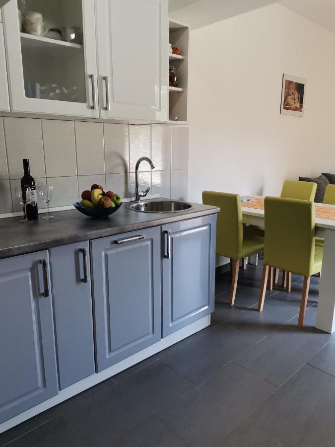 Apartments Zora Сень Екстер'єр фото