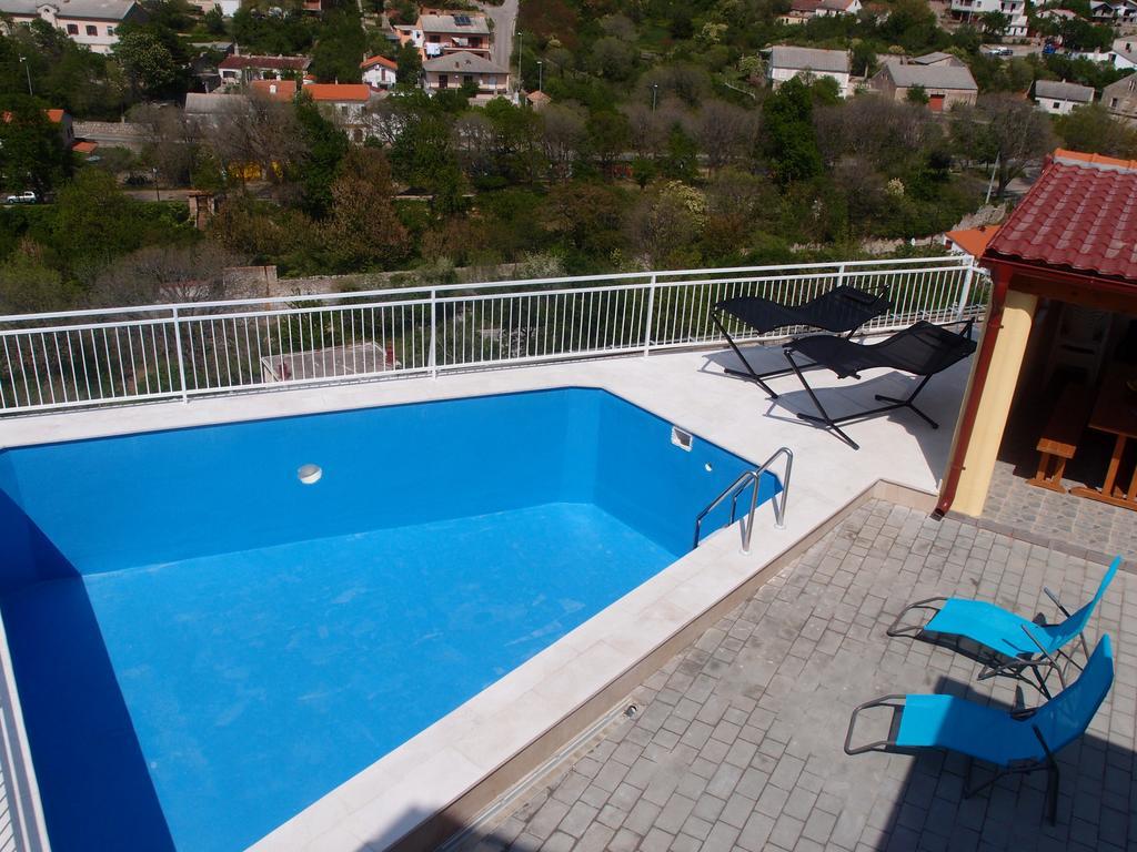 Apartments Zora Сень Екстер'єр фото