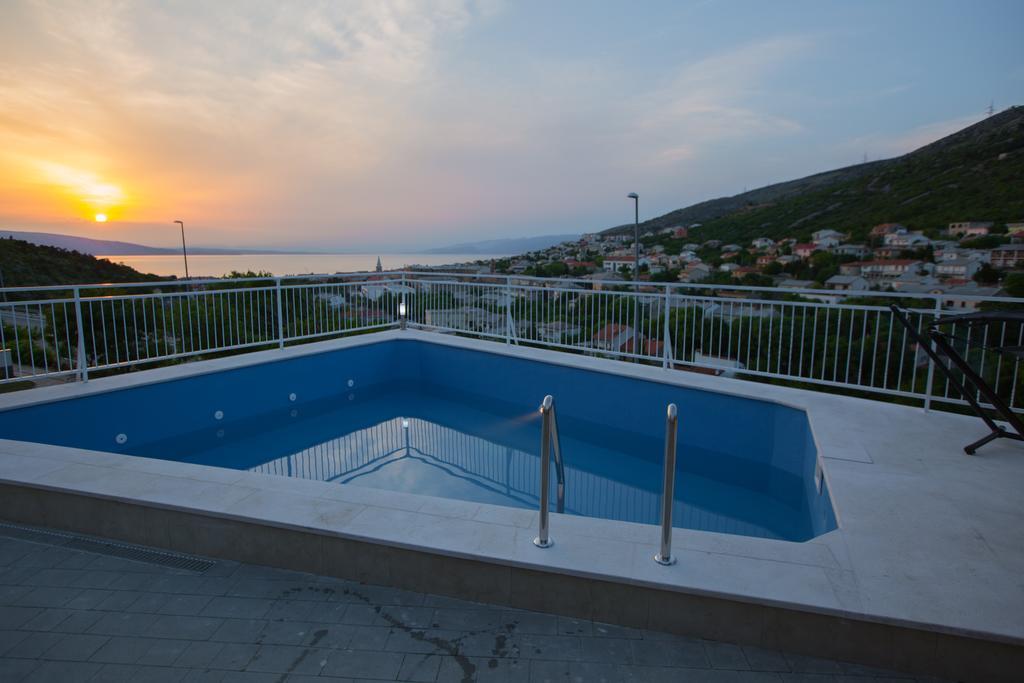 Apartments Zora Сень Екстер'єр фото