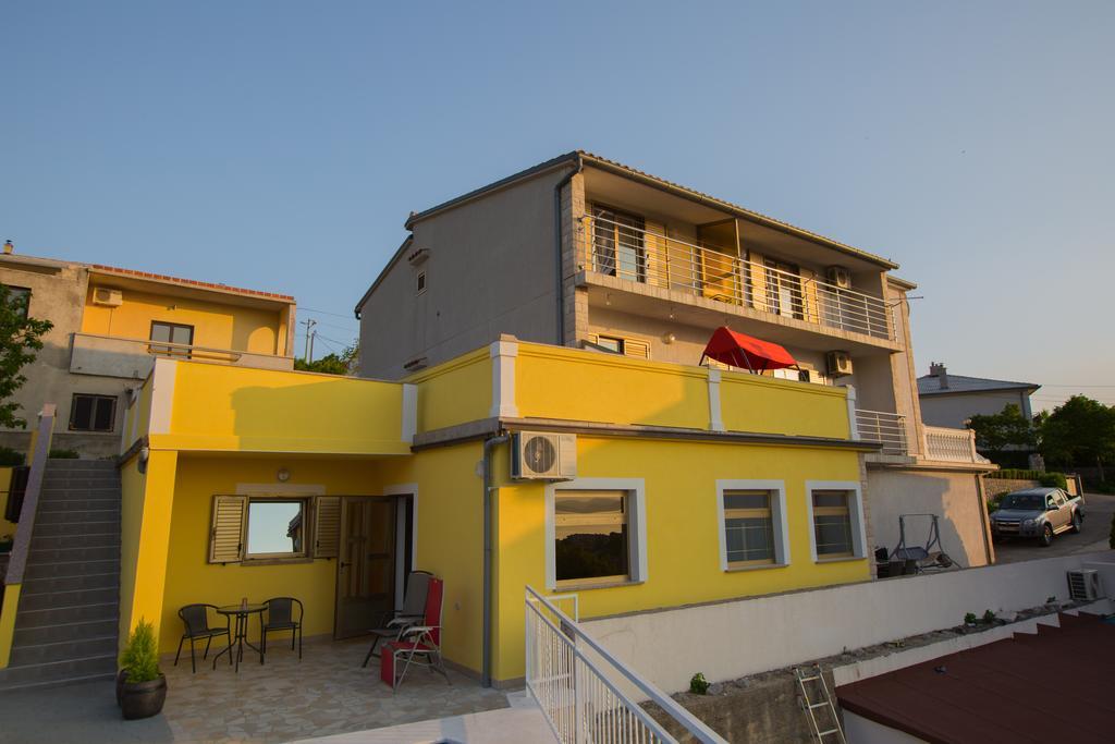 Apartments Zora Сень Екстер'єр фото