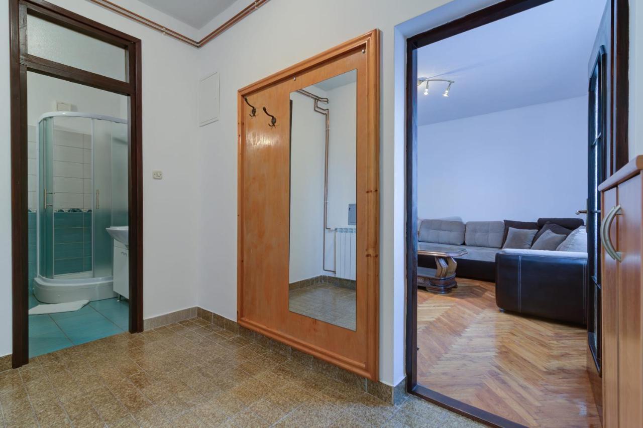 Apartments Zora Сень Екстер'єр фото