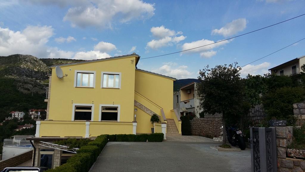 Apartments Zora Сень Екстер'єр фото