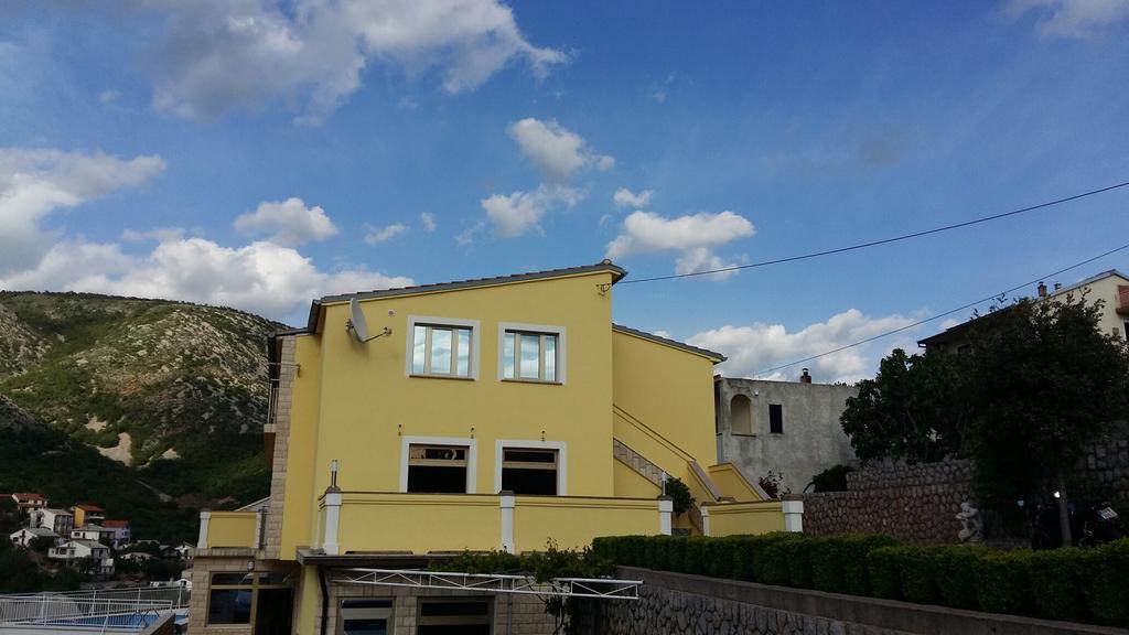 Apartments Zora Сень Екстер'єр фото
