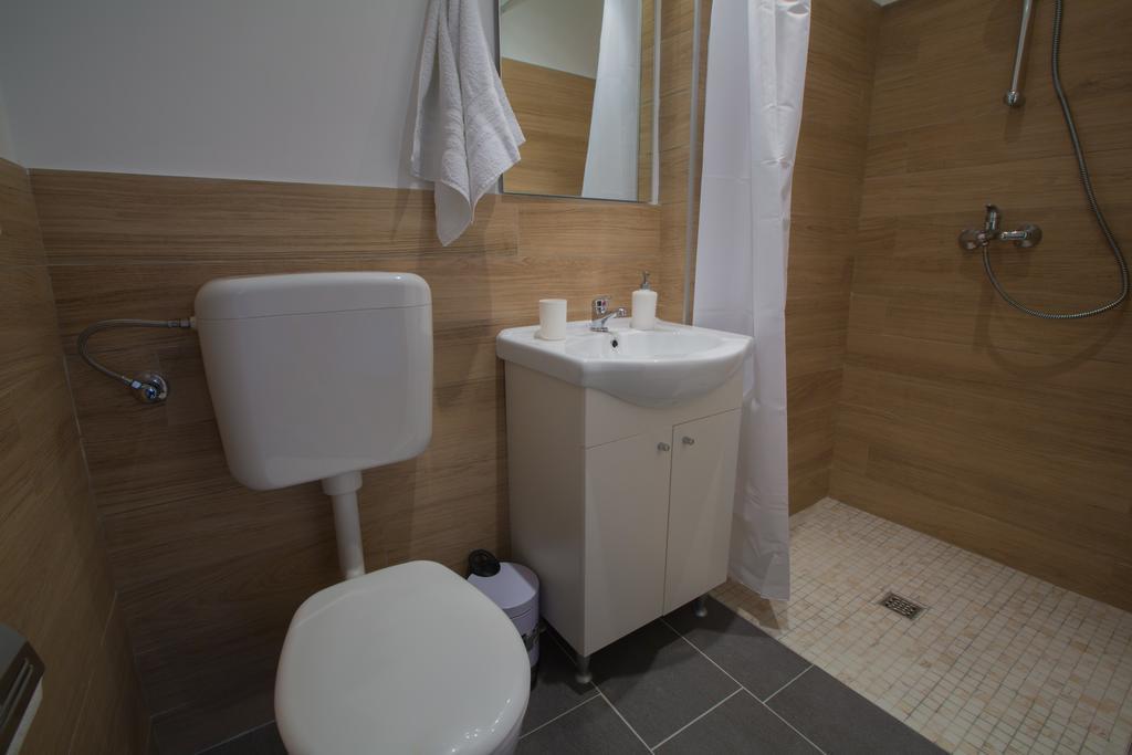 Apartments Zora Сень Екстер'єр фото