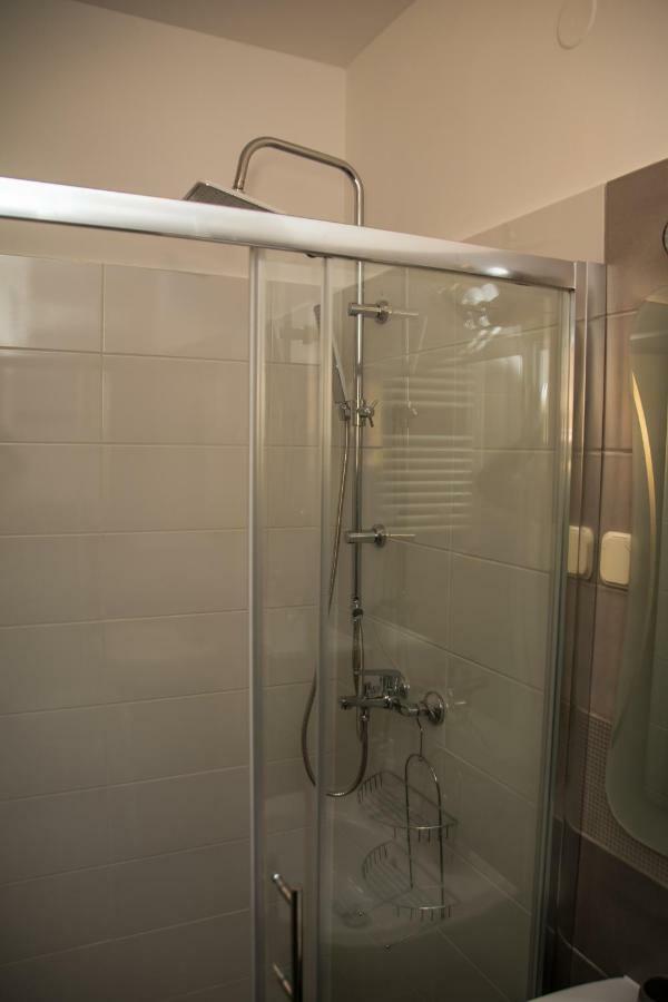 Apartments Zora Сень Екстер'єр фото