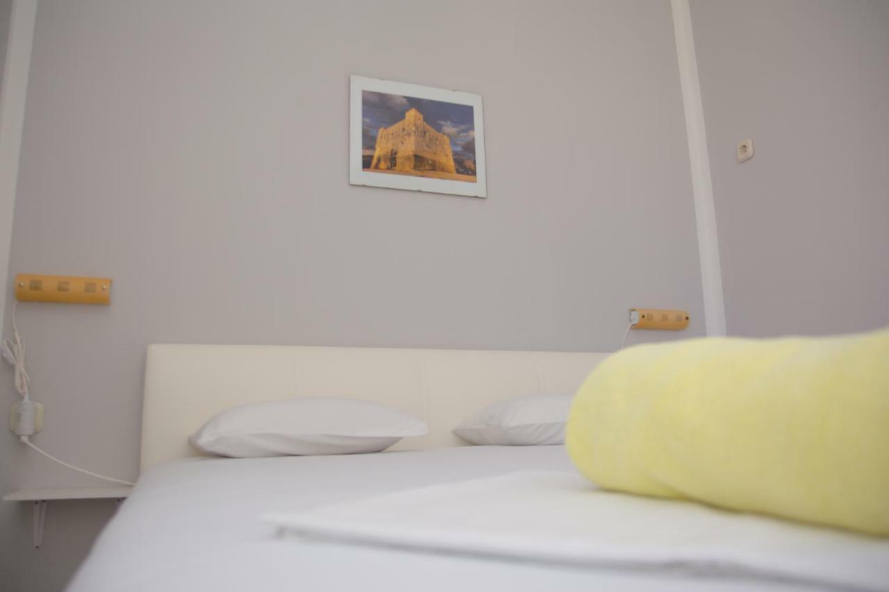 Apartments Zora Сень Екстер'єр фото